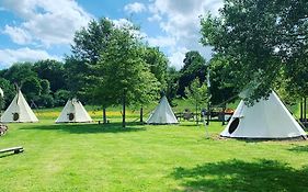 Les Tipis Du Bonheur De Vivre
